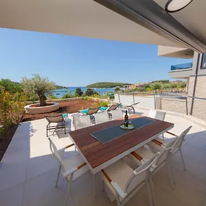 Apartment Oranz, Banjole
